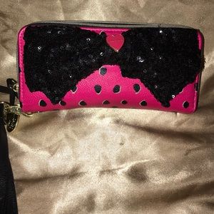 Wristlet